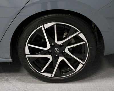 2025 Nissan Sentra SR CVT