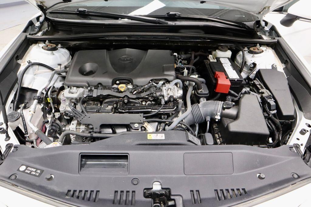 2022 Toyota Camry SE Auto (SE)