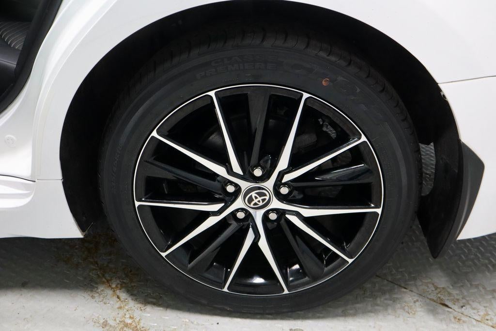 2022 Toyota Camry SE Auto (SE)