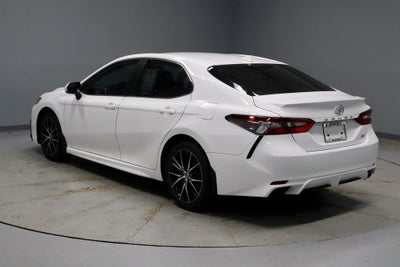 2022 Toyota Camry SE Auto (SE)