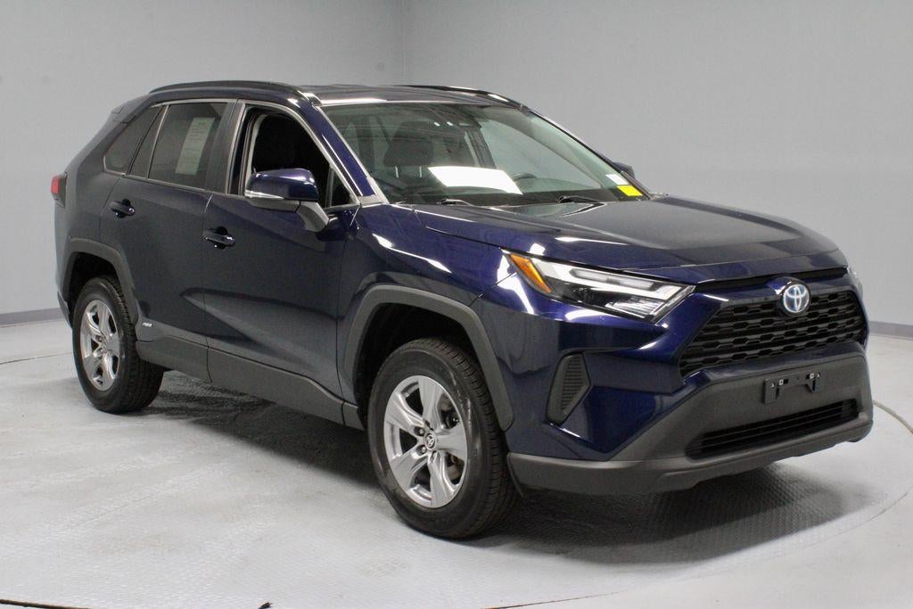 2022 Toyota RAV4 Hybrid XLE AWD (Natl)