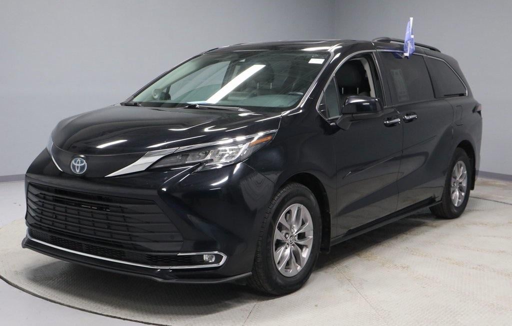 2022 Toyota Sienna XLE AWD 7-Passenger (Natl)