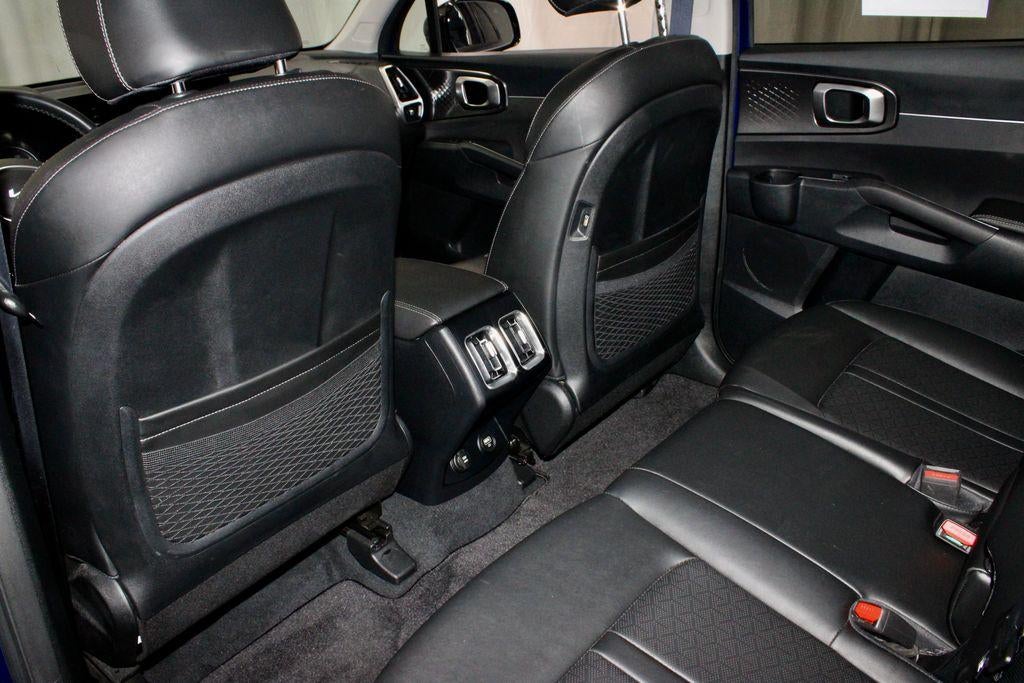 2023 Kia Sorento S FWD