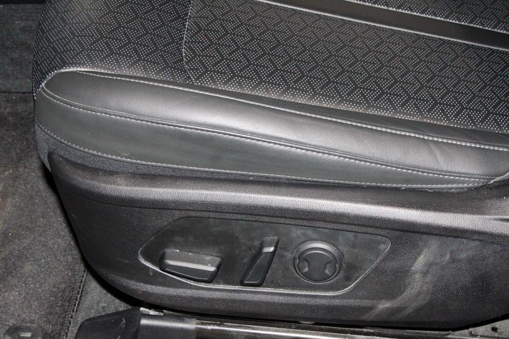 2023 Kia Sorento S FWD