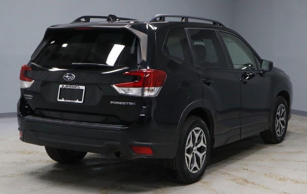 2022 Subaru Forester Premium CVT