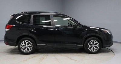 2022 Subaru Forester Premium CVT