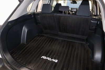 2019 Toyota RAV4 LE AWD (Natl)