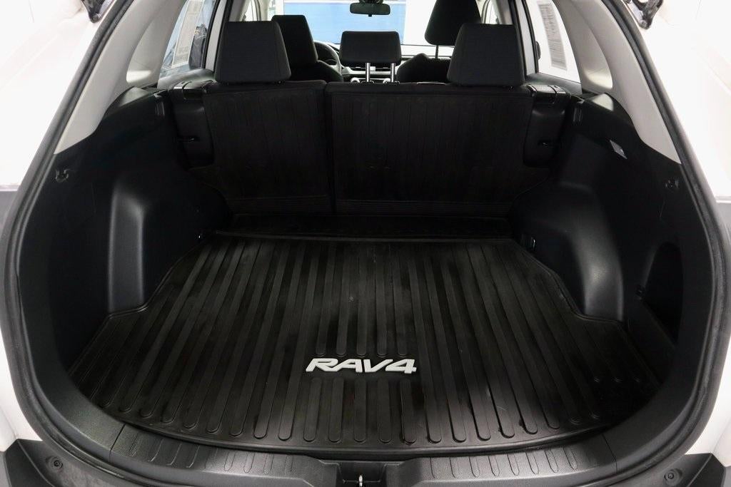 2019 Toyota RAV4 LE AWD (Natl)