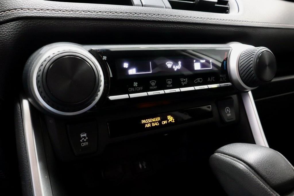 2019 Toyota RAV4 LE AWD (Natl)