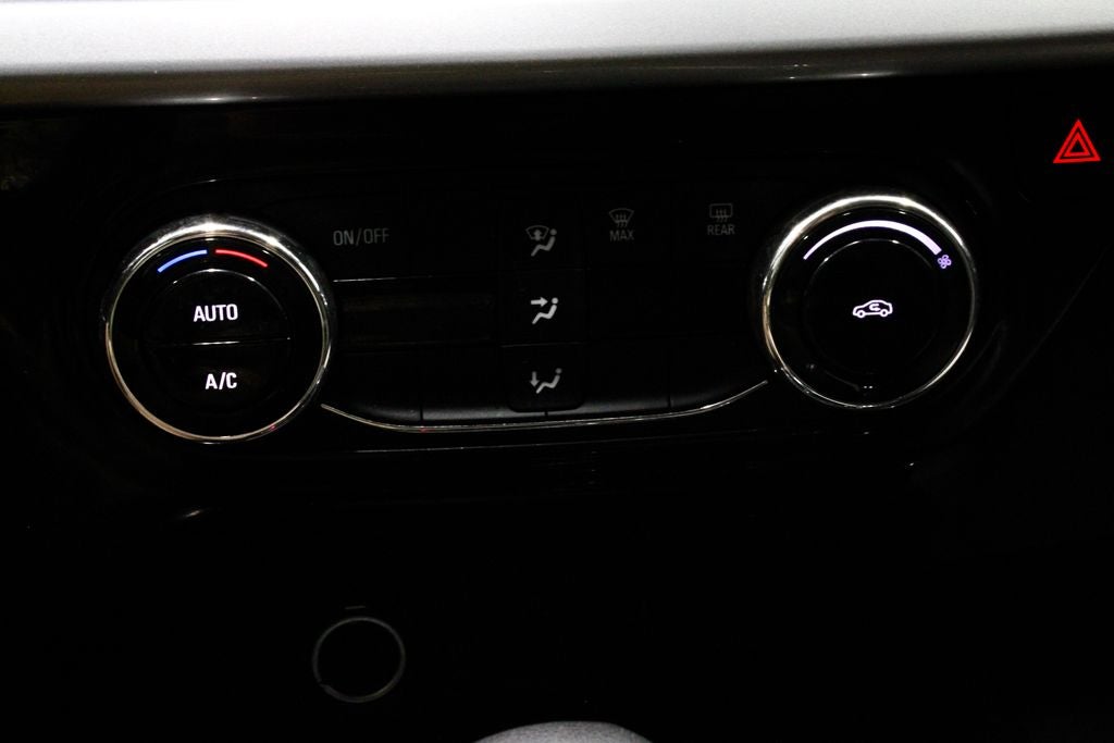 2025 Chevrolet Trax FWD 4dr LT