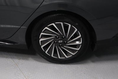 2025 Hyundai SONATA HYBRID Limited FWD