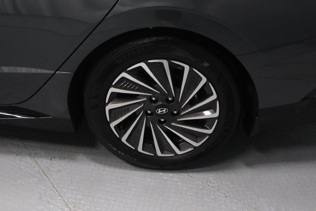 2025 Hyundai SONATA HYBRID Limited FWD