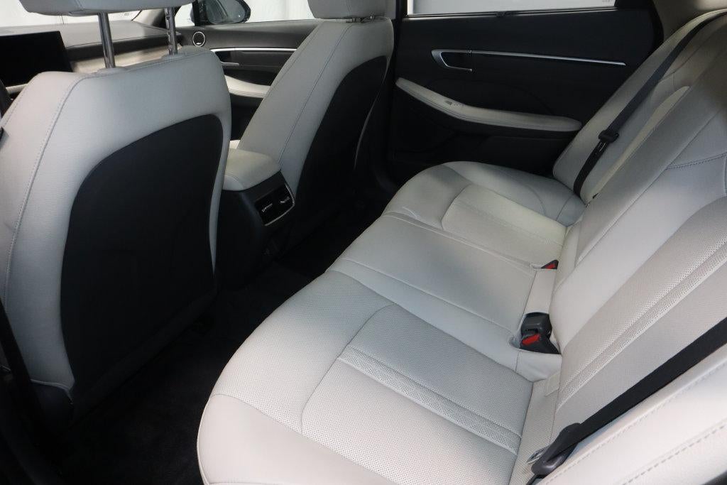 2025 Hyundai SONATA HYBRID Limited FWD
