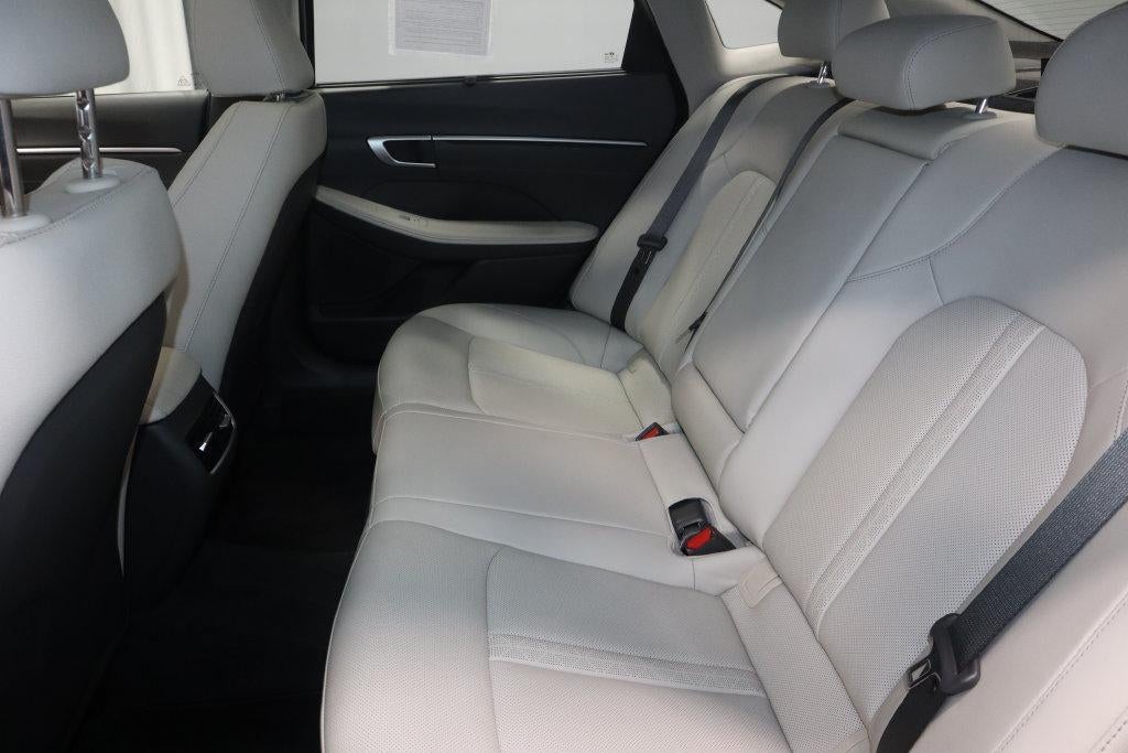 2025 Hyundai SONATA HYBRID Limited FWD