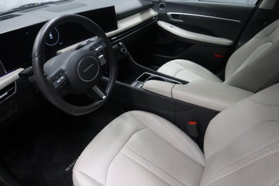 2025 Hyundai SONATA HYBRID Limited FWD