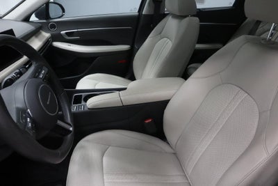 2025 Hyundai SONATA HYBRID Limited FWD