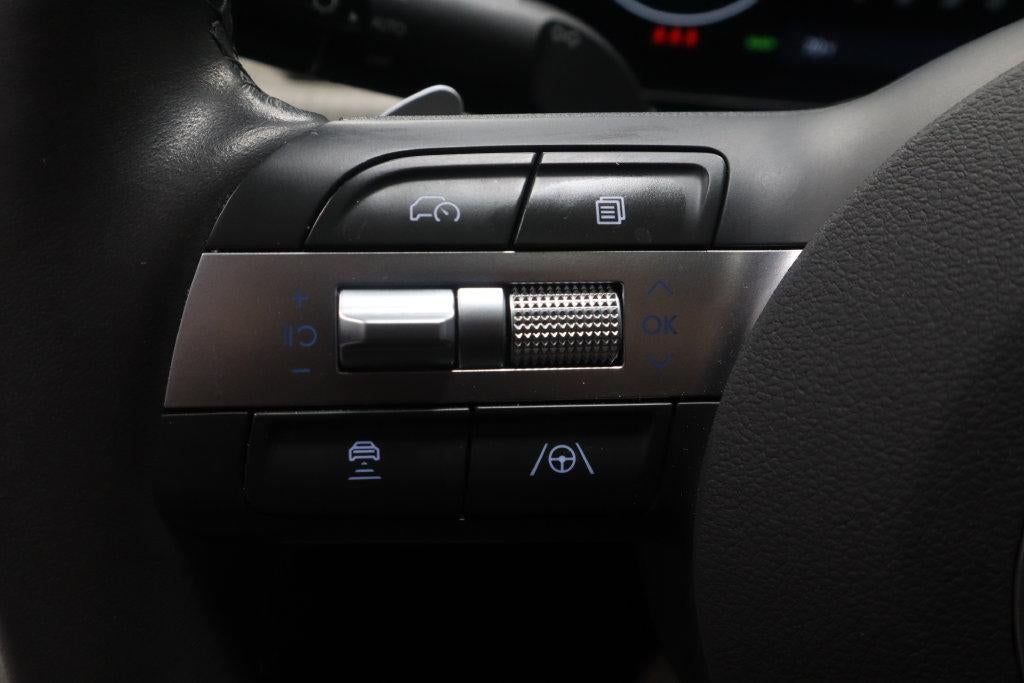 2025 Hyundai SONATA HYBRID Limited FWD