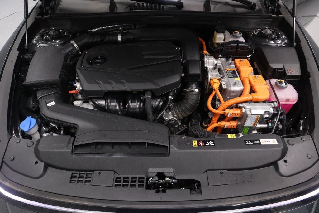 2025 Hyundai SONATA HYBRID Limited FWD