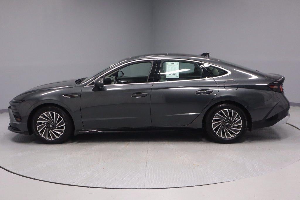 2025 Hyundai SONATA HYBRID Limited FWD