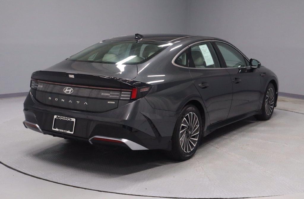 2025 Hyundai SONATA HYBRID Limited FWD
