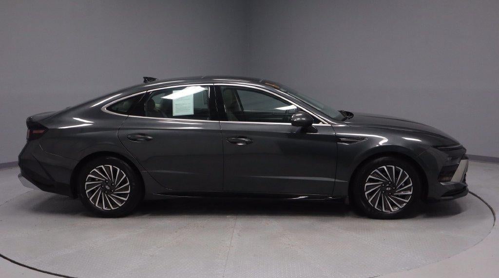 2025 Hyundai SONATA HYBRID Limited FWD