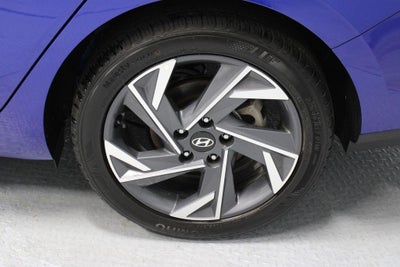 2025 Hyundai ELANTRA SEL Sport IVT