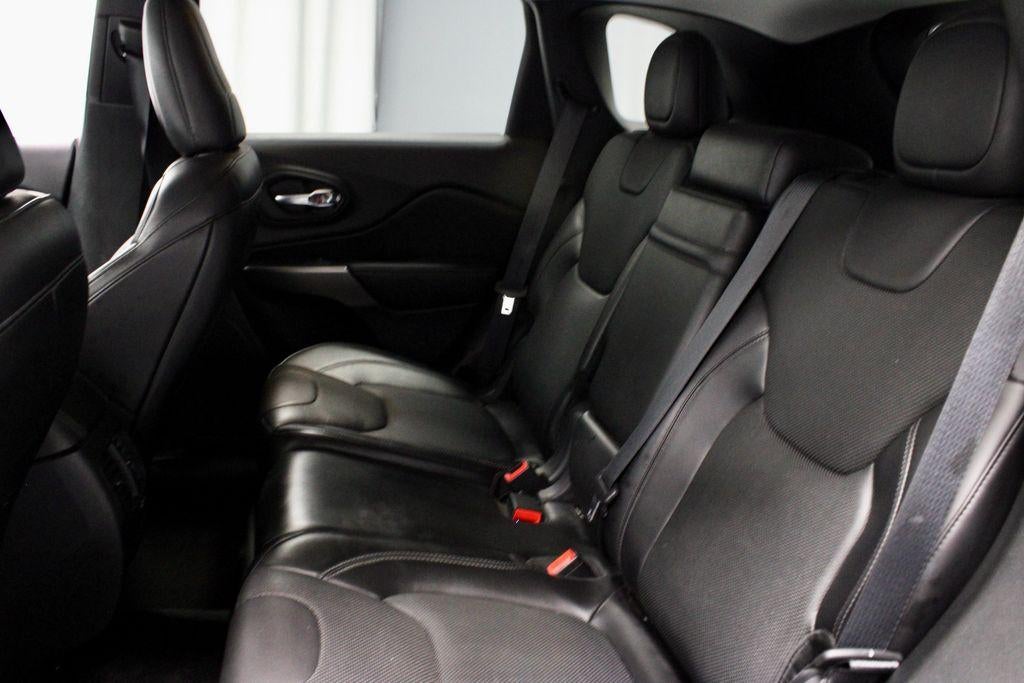 2019 Jeep Cherokee Overland