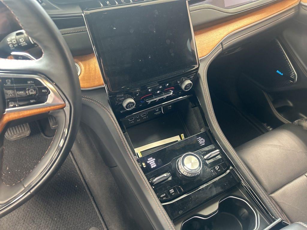 2022 Jeep Grand Cherokee Summit
