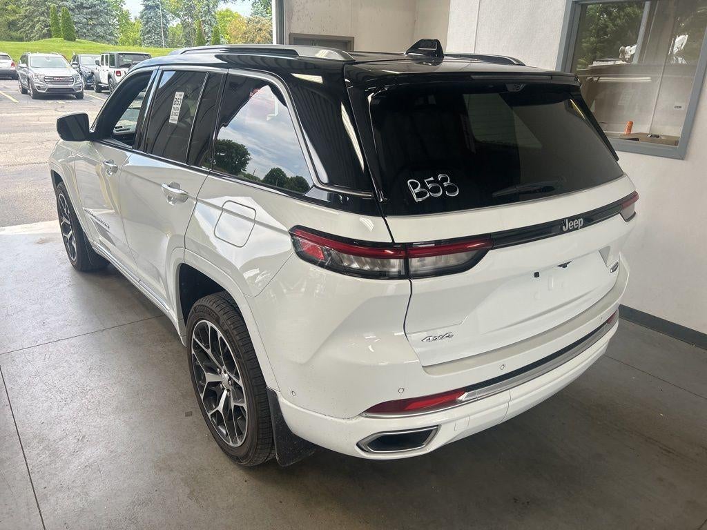 2022 Jeep Grand Cherokee Summit