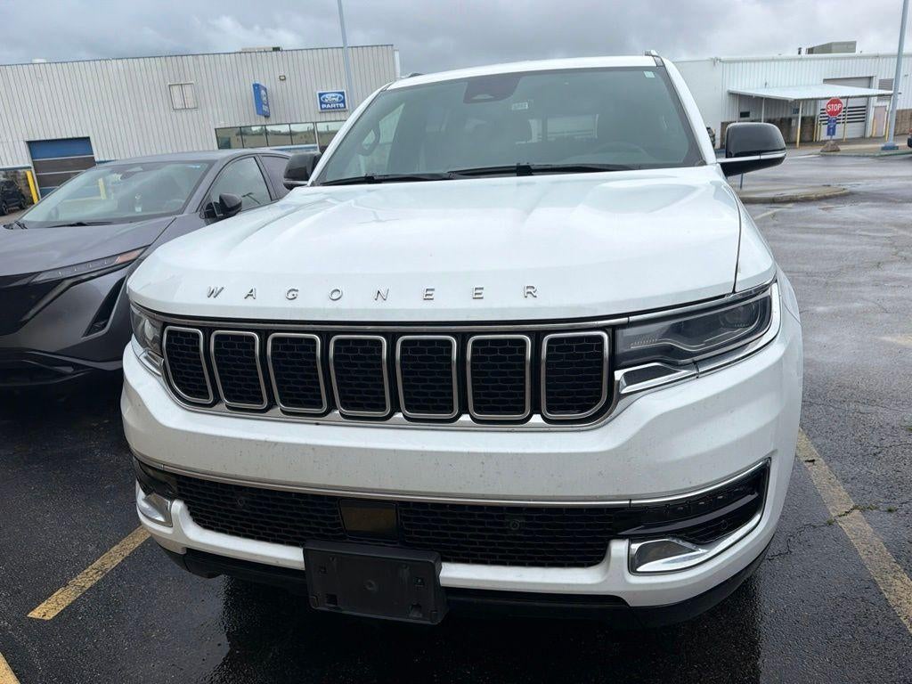 2023 Jeep Wagoneer Base