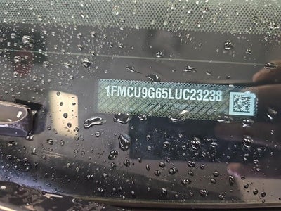 2020 Ford Escape SE