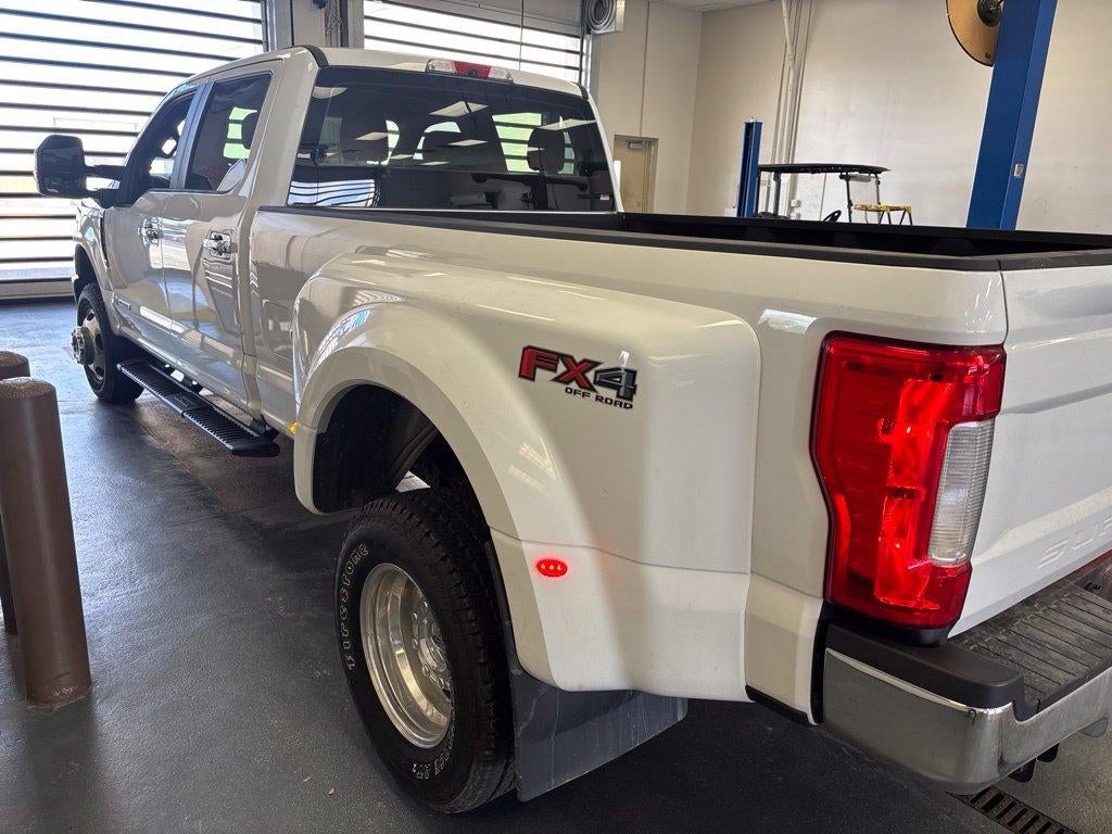 2017 Ford Super Duty F-350 DRW XL