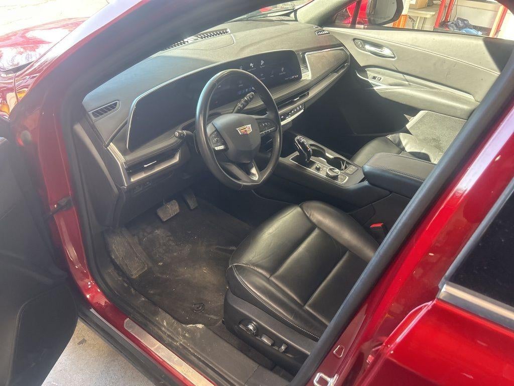 2024 Cadillac XT4 Premium Luxury