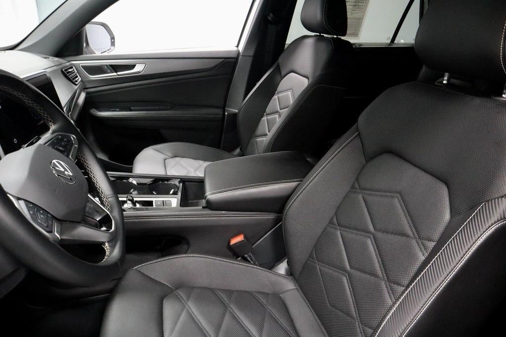 2025 Volkswagen Atlas Cross Sport 2.0T SE w/Technology