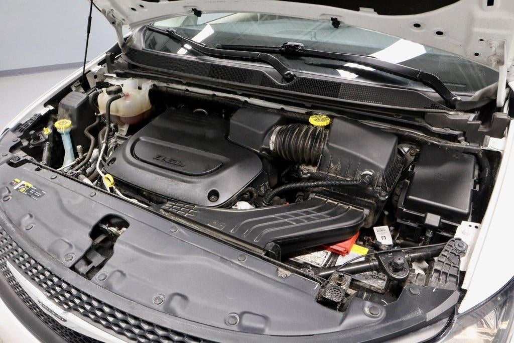 2023 Chrysler Voyager LX