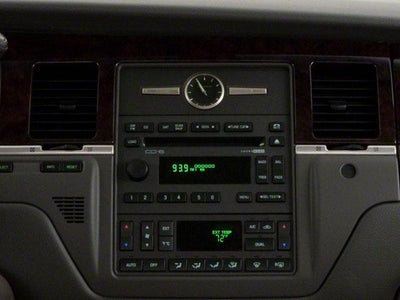 2011 Lincoln Town Car Signature