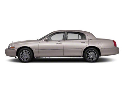 2011 Lincoln Town Car Signature