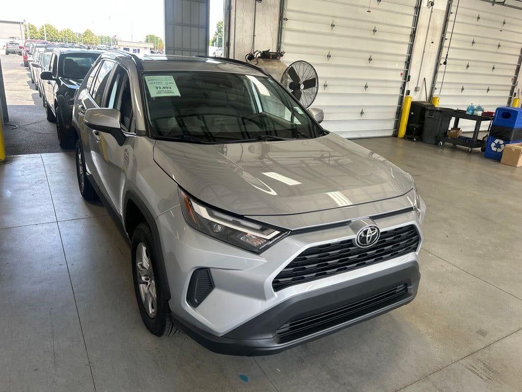 2025 Toyota RAV4 XLE