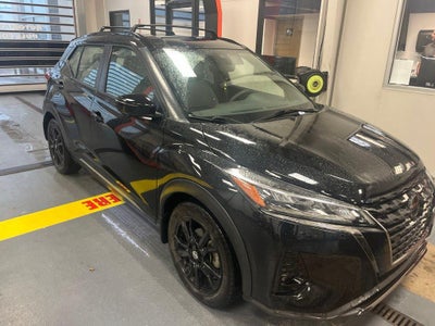 2021 Nissan Kicks SR