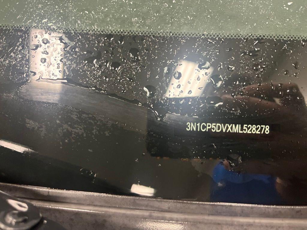 2021 Nissan Kicks SR
