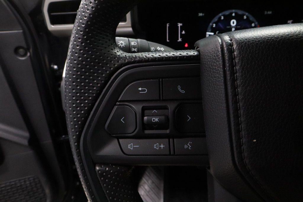 2025 Toyota Tacoma 4WD SR5