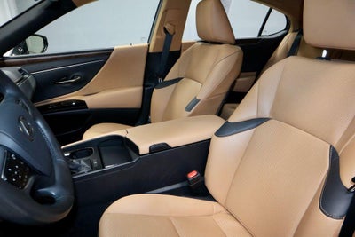 2023 Lexus ES 250 250