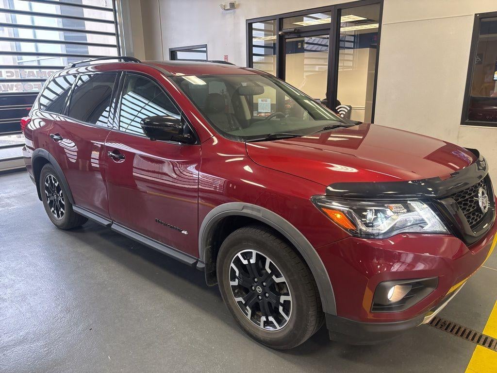 2020 Nissan Pathfinder SL