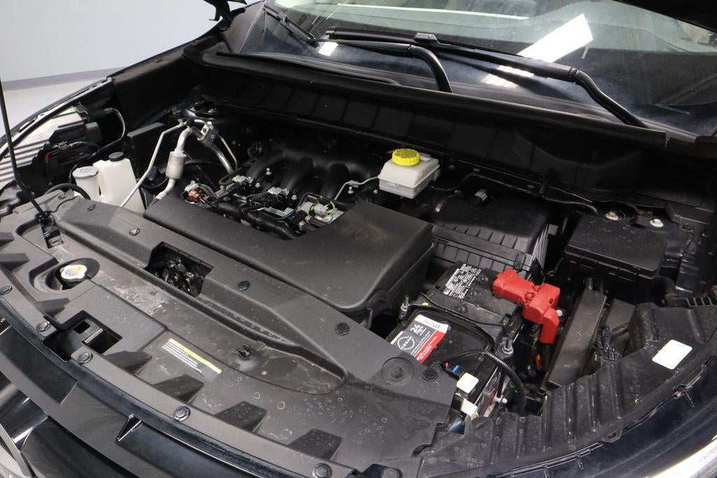 2023 Nissan Pathfinder SV