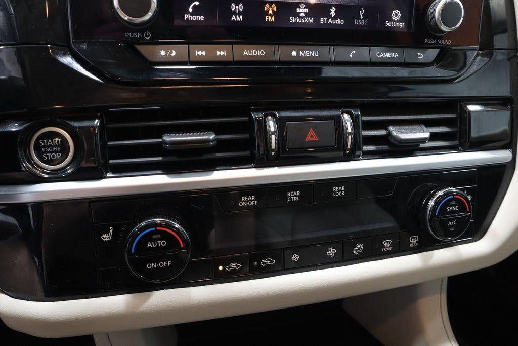 2023 Nissan Pathfinder SV