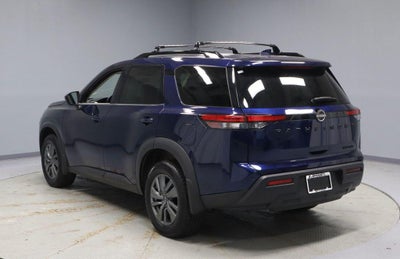 2023 Nissan Pathfinder SV
