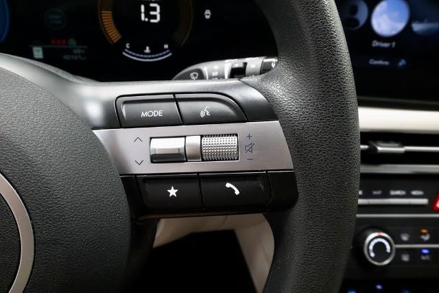 2025 Hyundai TUCSON SE