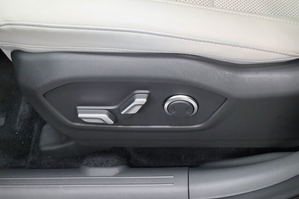 2025 Hyundai SANTA FE HYBRID SEL