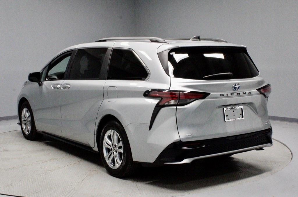 2022 Toyota Sienna XSE