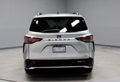 2022 Toyota Sienna XSE